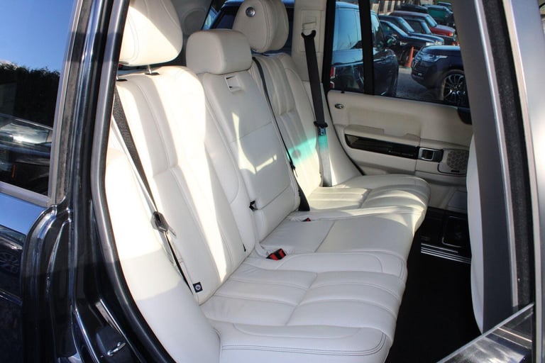2011 Land Rover Range Rover 4.4 TD V8 Autobiography Auto 4WD Euro 5 5dr ESTATE Diesel Automatic