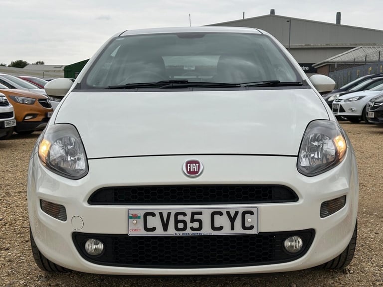 2015 Fiat Punto 1.2 Easy + Euro 6 3dr HATCHBACK Petrol Manual