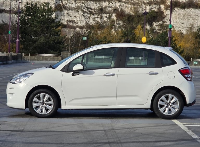 CITROEN C3 1.0 PETROL MANUAL IN CLEAN CONDITION. LONG MOT. SERVICE HISTORY 