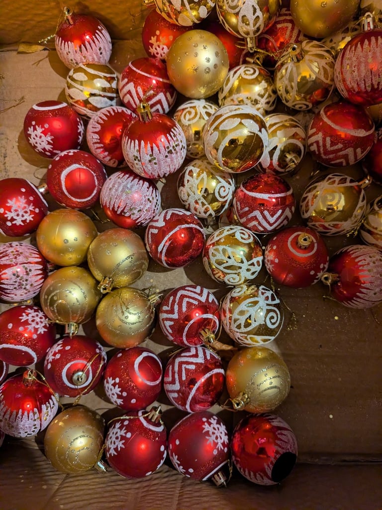 Joblot of Christmas baubles 