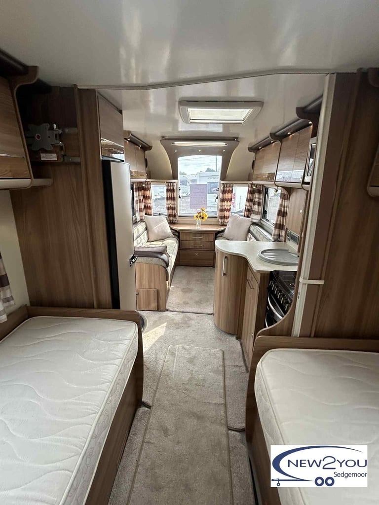 2015 Bailey Unicorn Cadiz 4 berth FIXED SINGLES Caravan - STOCK NO S082