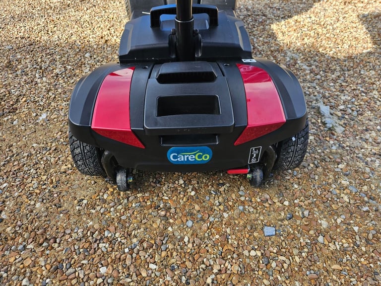 CARECO ZOOM - 4MPH PORTABLE CARBOOT MOBILITY SCOOTER