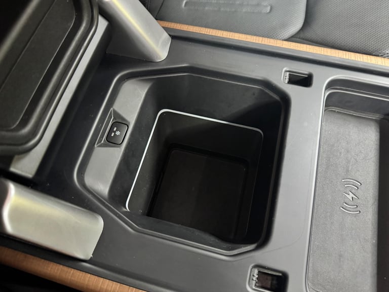 2023 Land Rover Defender 130 3.0 D300 MHEV X Auto 4WD Euro 6 (s/s) 5dr ESTATE Diesel Automatic