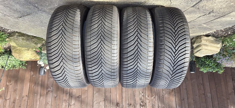 image for Winter tyres 235/55 R18 