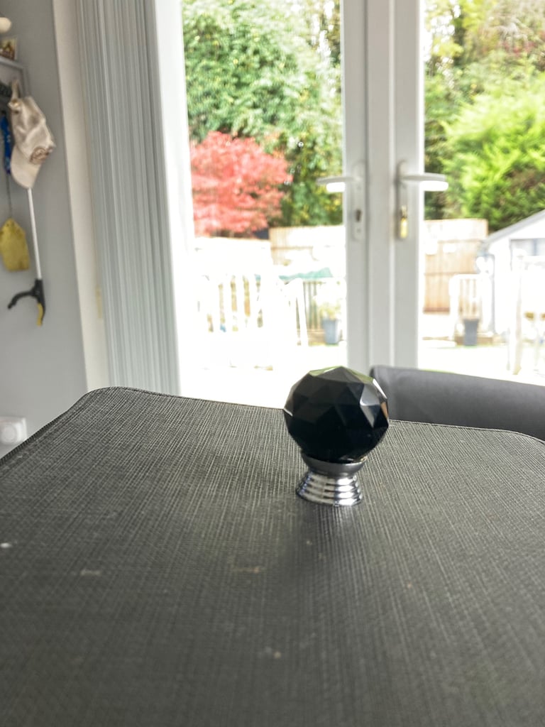 Kitchen cabinet door knobs