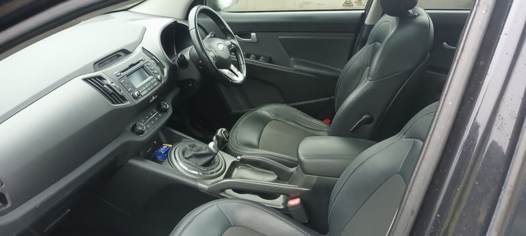 Kia, SPORTAGE, Estate, 2011, Manual, 1685 (cc), 5 doors