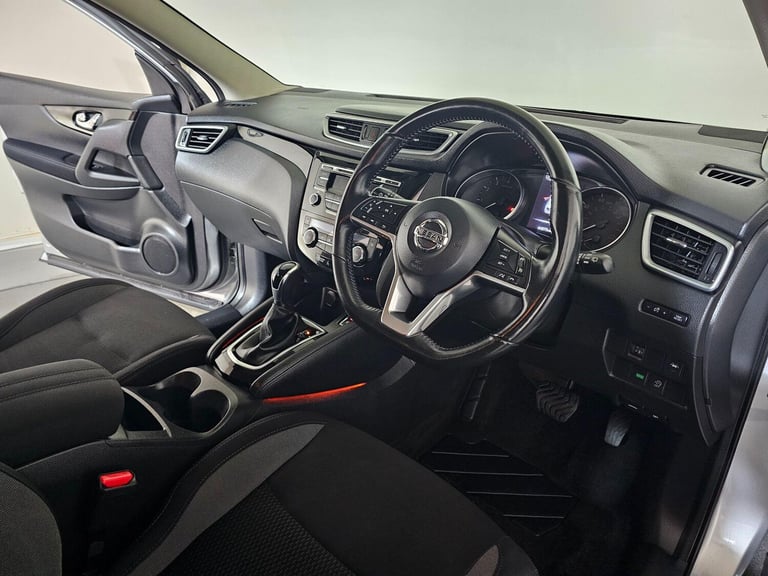 2018 Nissan Qashqai 1.2 DIG-T Acenta XTRON Euro 6 (s/s) 5dr HATCHBACK Petrol Automatic