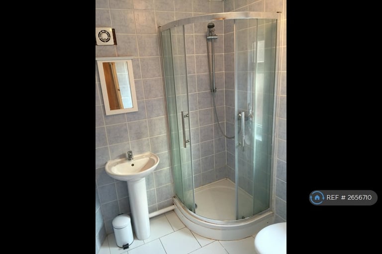 5 bedroom house in Freeburn Causeway, Coventry, CV4 (5 bed) (#2656710)