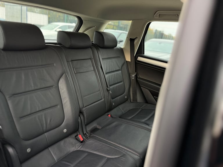 2015 Volkswagen Touareg 3.0 TDI V6 BlueMotion Tech Escape SUV 5dr Diesel