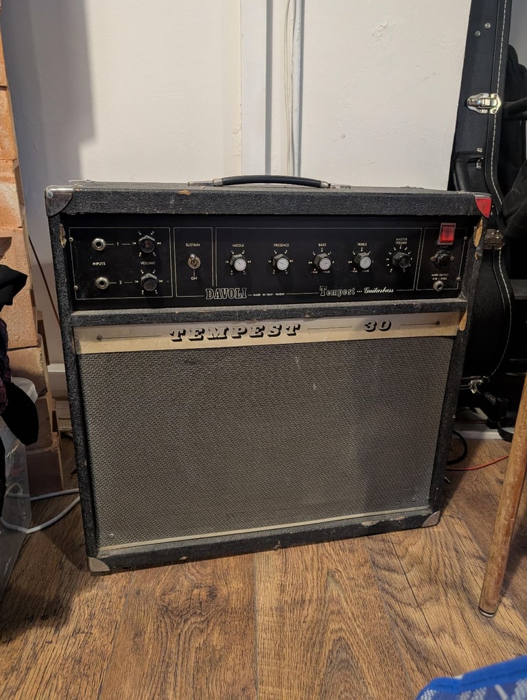 image for Davoli Tempest 30 bass amp NEEDS REPAIR
