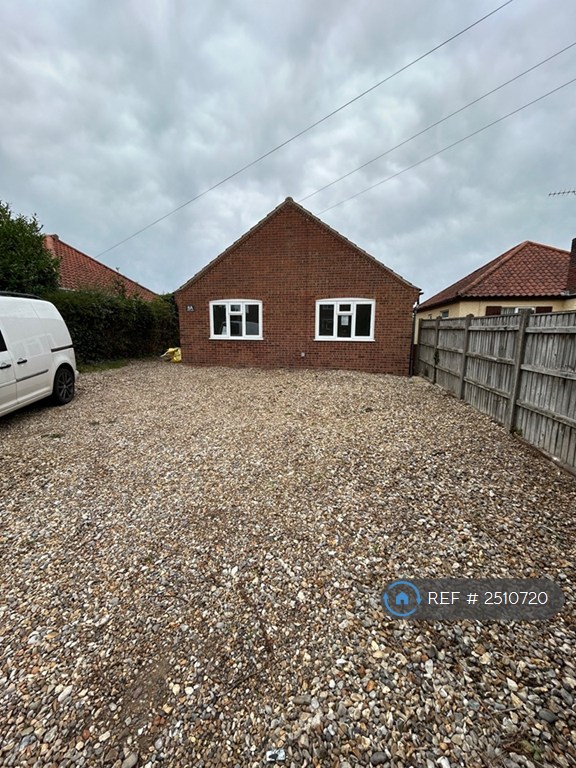 image for 3 bedroom house in Buxton Road, North Walsham, NR28 (3 bed) (#2510720)