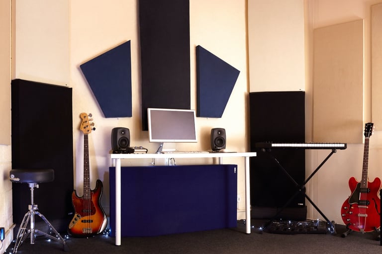 image for Recording studio in E1/Vocal booth/Air con/Professionally soundproofed/All bills inc.