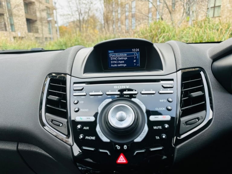 2015 Ford Fiesta 1.0T EcoBoost Titanium Hatchback 5dr Petrol Manual Euro 6