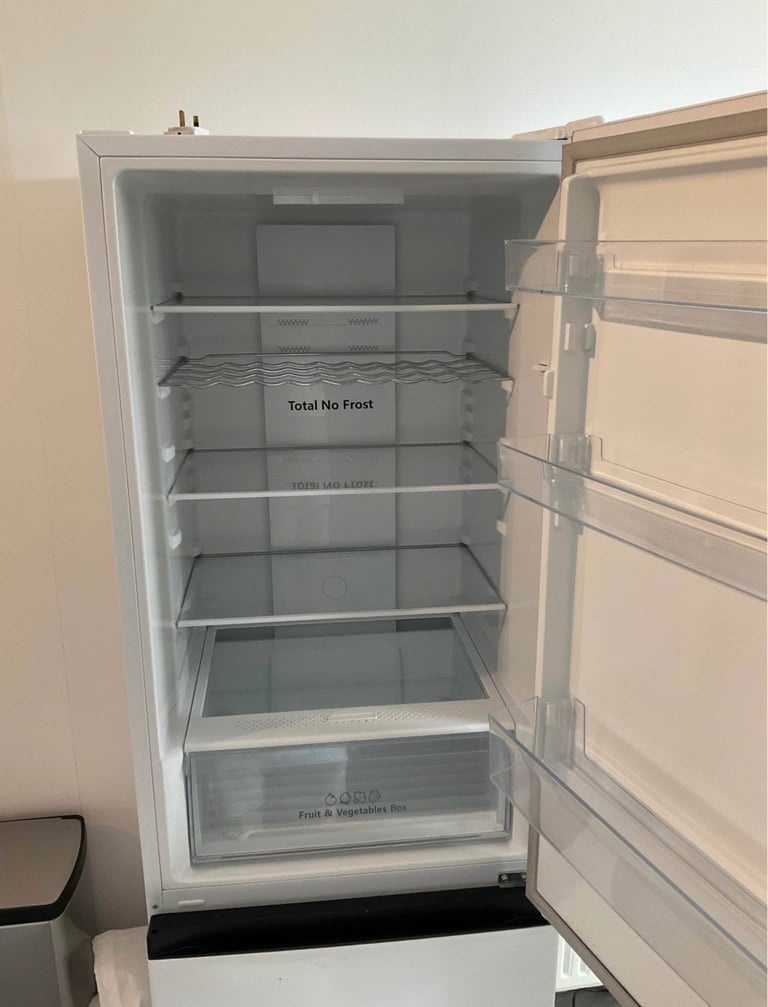 Fridge freezer 