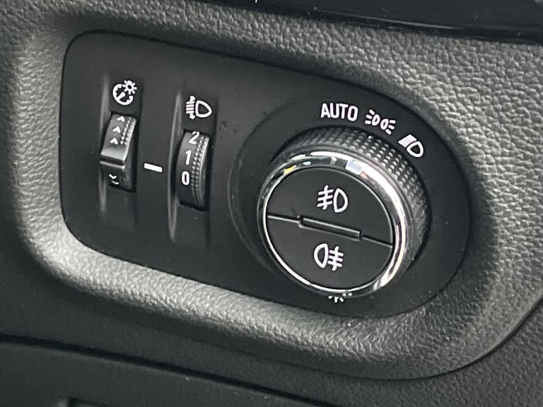  Vauxhall Astra 1.2 Turbo Griffin Edition Hatchback 5dr Petrol Manual Euro 6