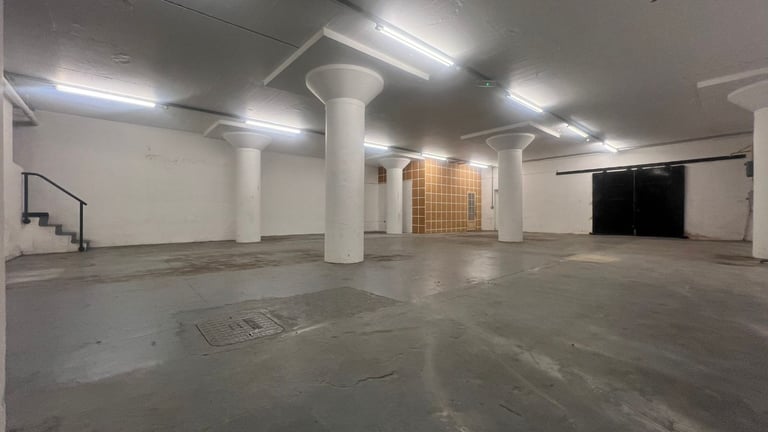 Warehouse Unit to Rent in Wembley