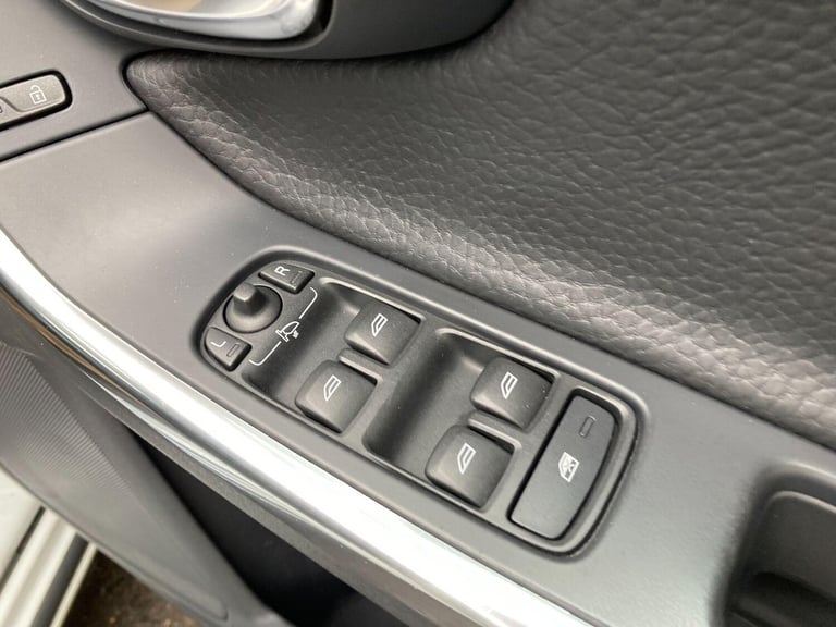 2014 Volvo V60 2.4 D6 Estate 5dr Diesel Plug-in Hybrid Geartronic AWD Euro 5 (s/s) (285 ps ESTATE...