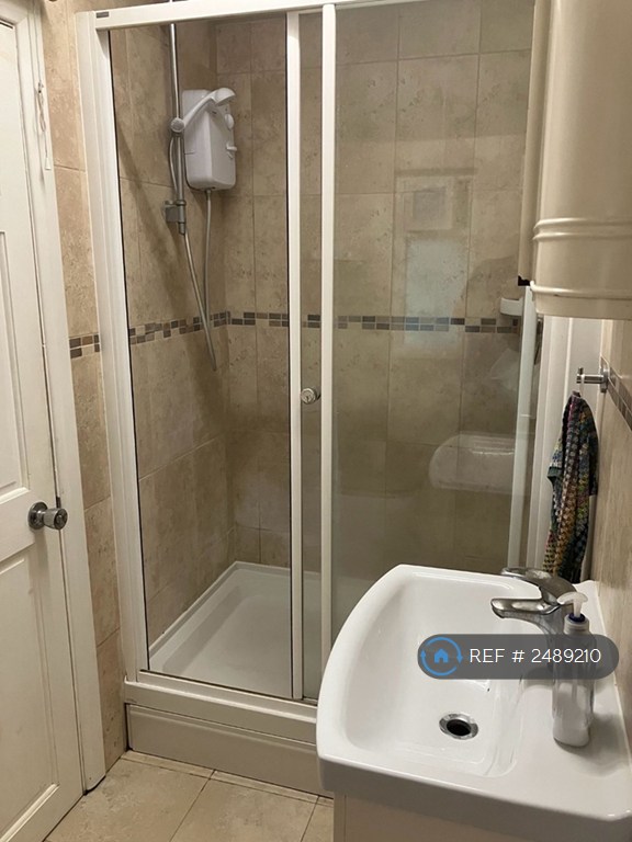 Studio flat in London, London, SE19 (#2489210)