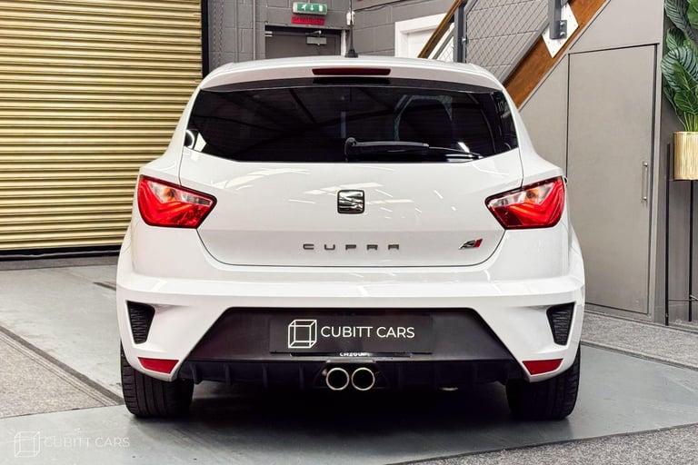 2017 SEAT Ibiza 1.8 TSI Cupra Black Sport Coupe Euro 6 (s/s) 3dr HATCHBACK Petrol Manual