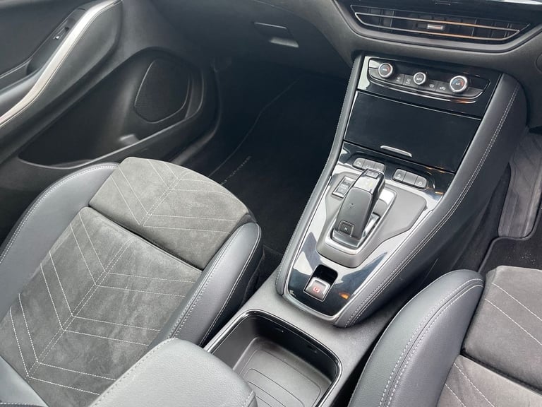 2022 Vauxhall Grandland Grandland 1.5T D Ultimate Auto Hatchback Diesel Automatic