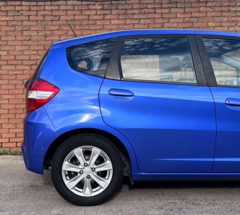2011 Honda Jazz 1.4 i-VTEC ES 5dr HATCHBACK PETROL Manual