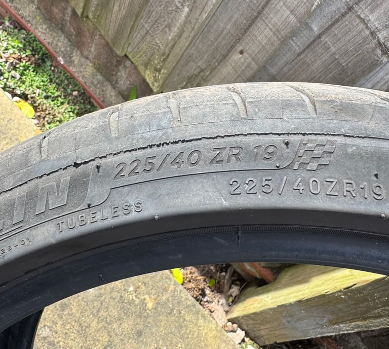 Michelin Pilot Sport 4