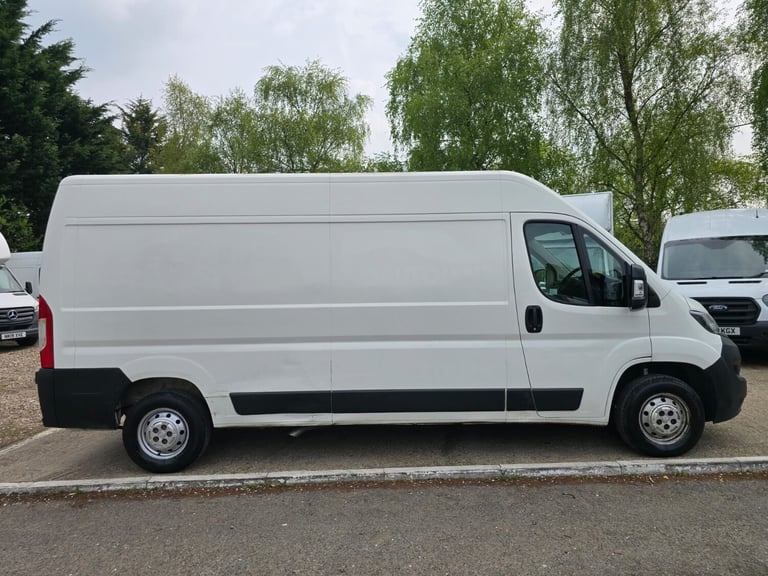 2020 PEUGEOT BOXER 2.2 BlueHDi LWB L3 H2 Professional Van 140ps (LOW MILEAGE)