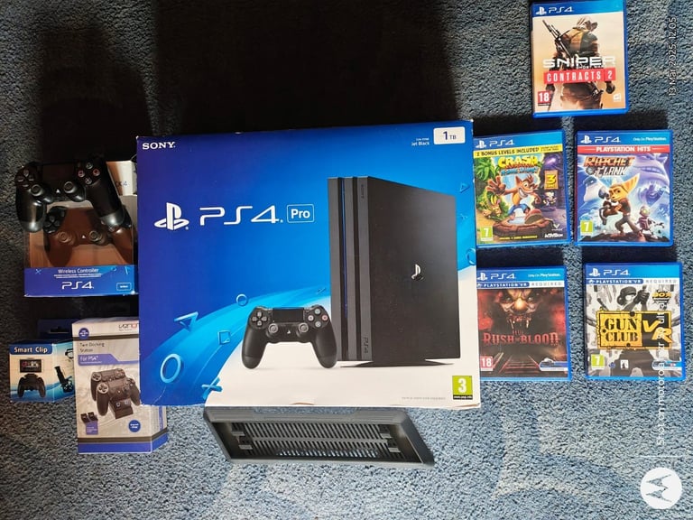 PS4 Pro  1TB  VR headset  and 5 games 