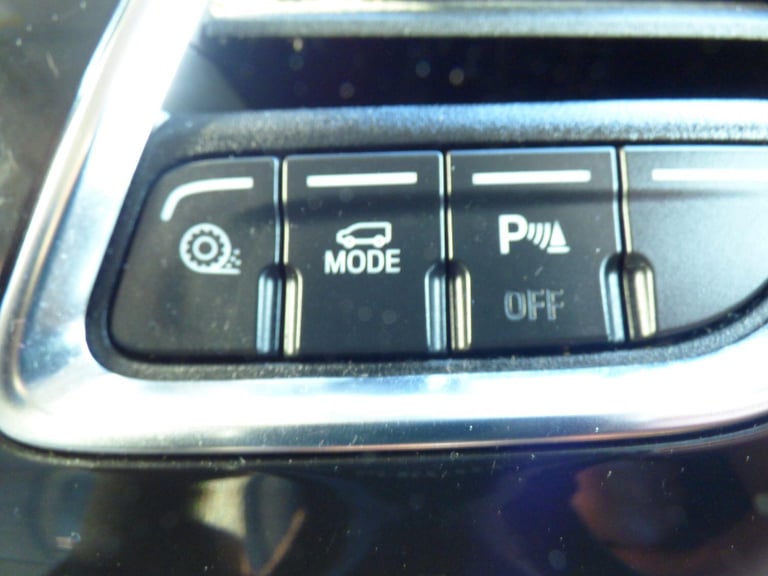 FORD TOURNEO CUSTOM 2.0 Tourneo Custom Titanium Bus M1 320 L2 2.0L EcoBlue