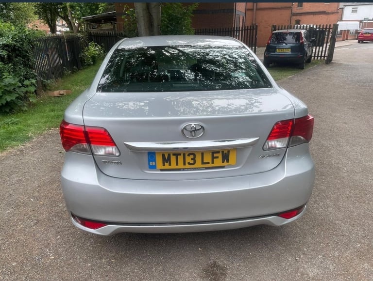 Toyota, AVENSIS, Saloon, 2013, Semi-Auto, 1798 (cc), 4 doors