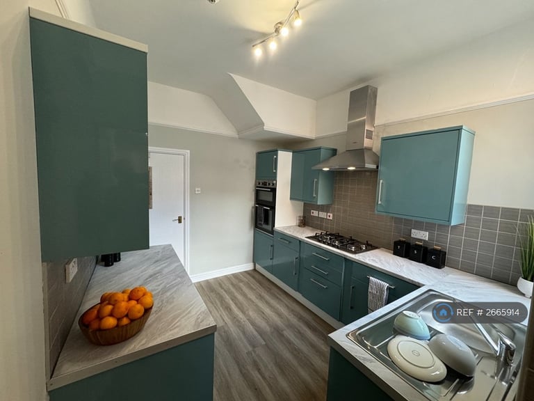 7 bedroom house in Stalbridge Avenue, Liverpool, L18 (7 bed) (#2665914)