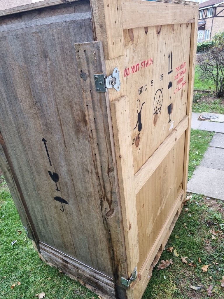 Wooden crate