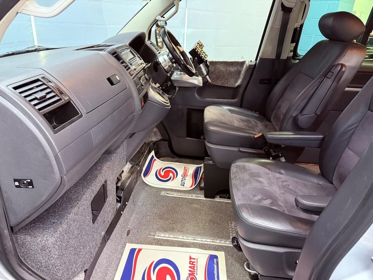 2011 Volkswagen Caravelle 2.0 TDI Executive DSG Euro 5 5dr MPV Diesel Automatic