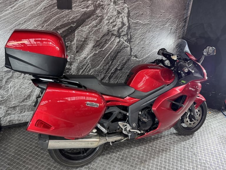 TRIUMPH SPRINT GT 1050 2014