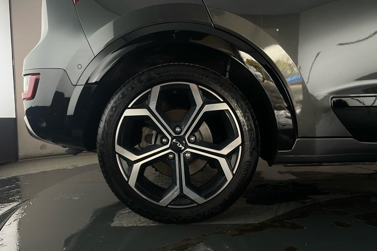  Kia Niro Plug In Hybrid 1.6 Gdi 11.1kwh 4 Suv 5dr Petrol Plug In Hybrid Dct