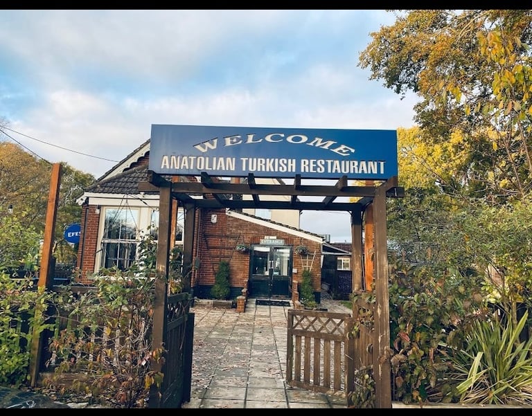 Amazing opportunity restaurant and flats above