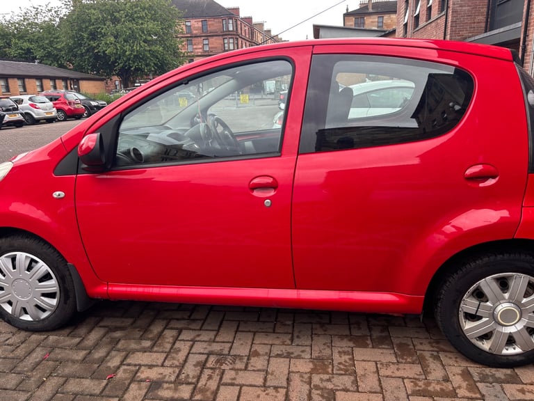 Citroen, C1, Hatchback, 2013, Manual, 998 (cc), 5 doors