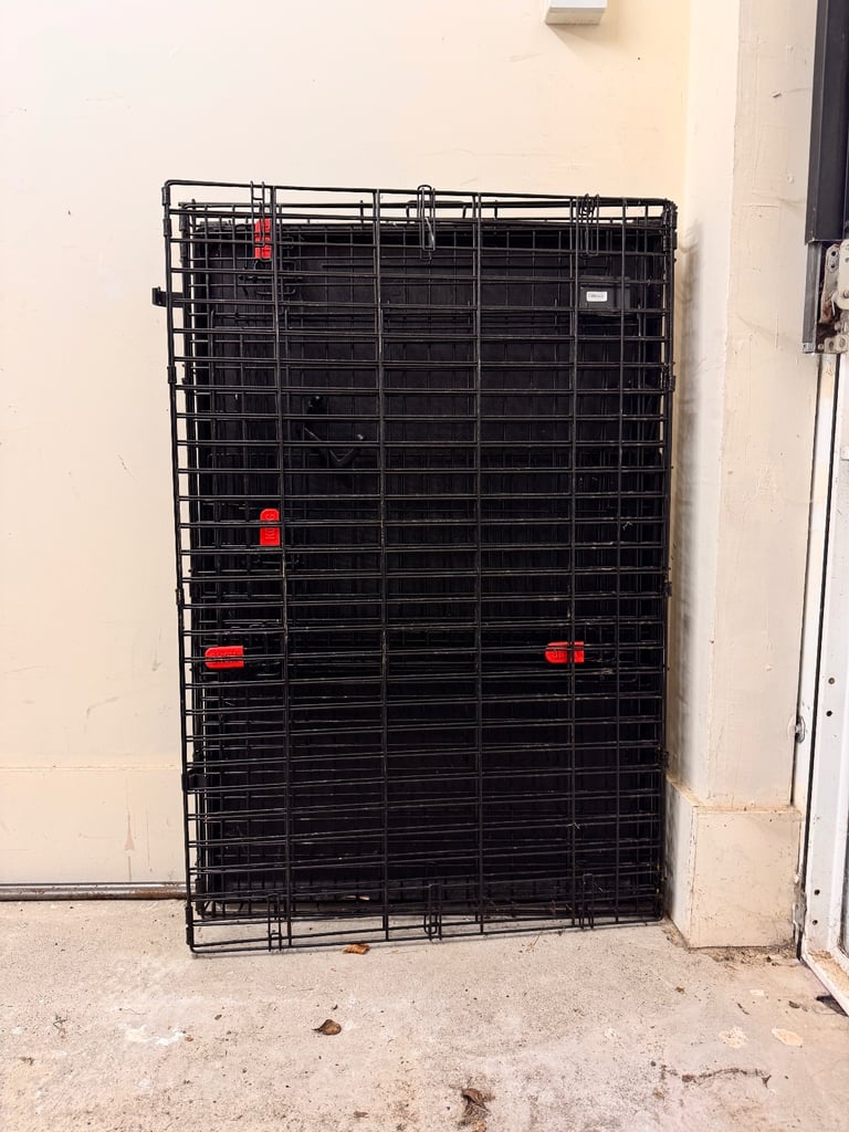 Kong Ultra-Strong large, two-door crate (42&quot;)