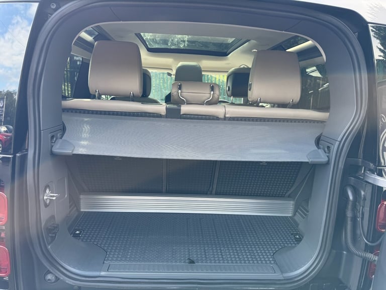 2021 Land Rover Defender 2.0 P300 HSE 90 3dr Auto [6 Seat] Estate Petrol Automatic