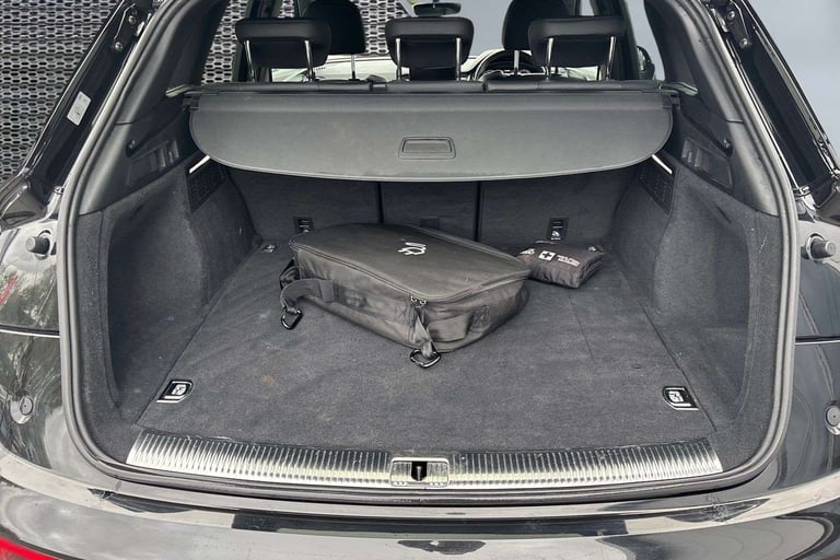 2022 Audi Q5 50 TFSI e Quattro S Line 5dr S Tronic SUV Plug-In Hy Automatic