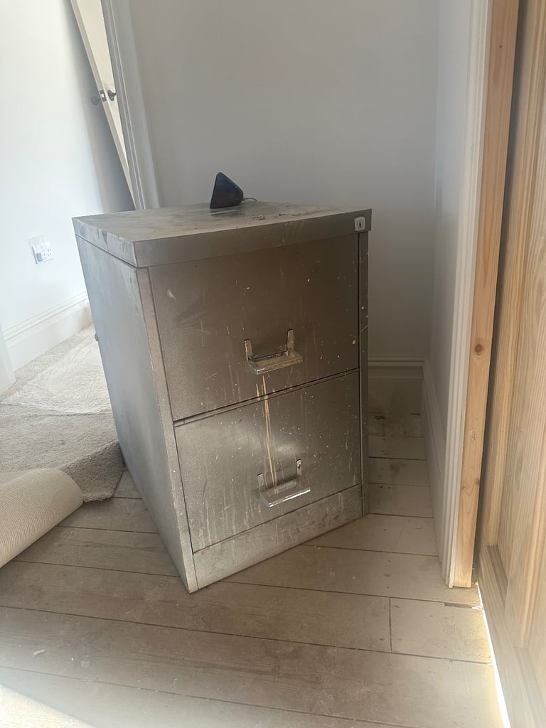 image for Metal Filing Cabinet