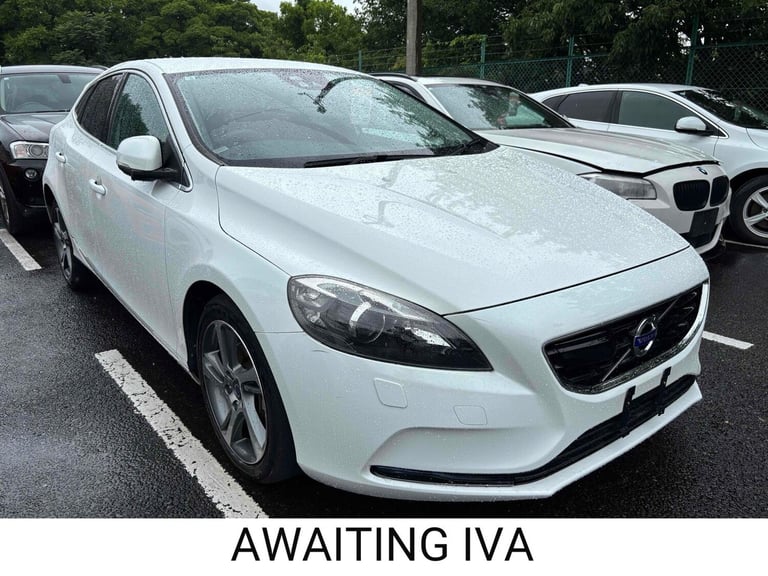 image for 2016 Volvo V40 2.0 D4 SE Nav Hatchback 5dr Diesel Geartronic Euro 6 (s/s) (190 ps) Hatchback Dies...