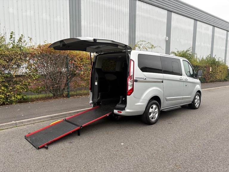 2018 Ford Tourneo Transit Custom Titanium  WAV RAMP 5 SEATS - NEW WET BELT