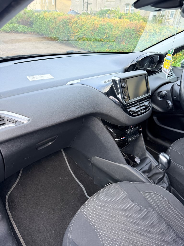 Peugeot, 208, Hatchback, 2019, Manual, 1199 (cc), 5 doors