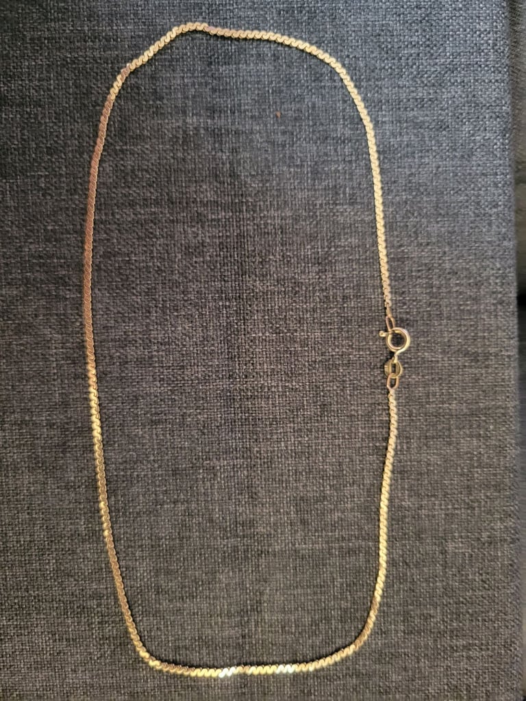 image for 9ct gold necklace.