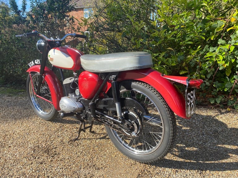 BSA D7 BANTAM 175, 1959, GOOD USABLE LIGHT WEIGHT CLASSIC