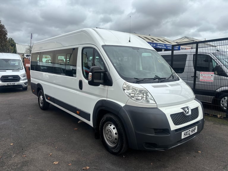 2012 Peugeot Boxer 3.0 HDi 440 FWD L4 H2 4dr Minibus Diesel Manual
