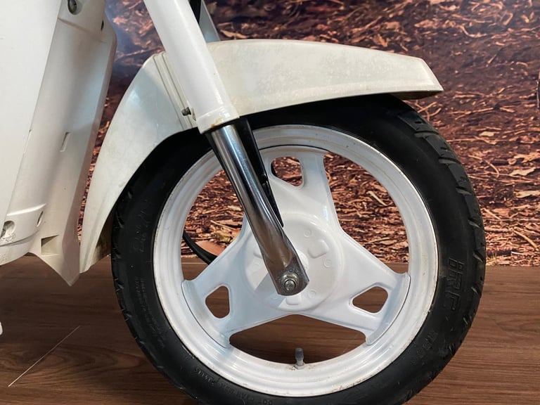 1992 JDM Suzuki Super Mollet 50 2-stroke scooter