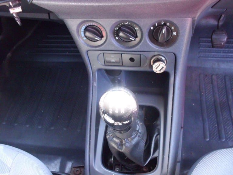 2013 Ford Transit Connect 1.8 TDCi T220 L1 H1 4dr DPF PANEL VAN Diesel Manual