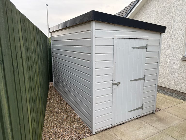 10x6 Timber buildings by Kelly Sim Heavy-duty Pent Roof windowless storage shed. Excellent condition